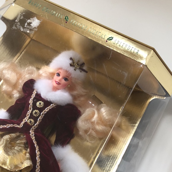 ⭐️Host Pick⭐️ - 1996 Barbie Happy Holidays - Picture 8 of 15